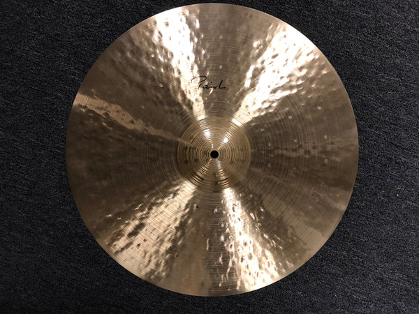 Paiste Signature Traditionals Light Ride Cymbal - 20 - 1896 Grams