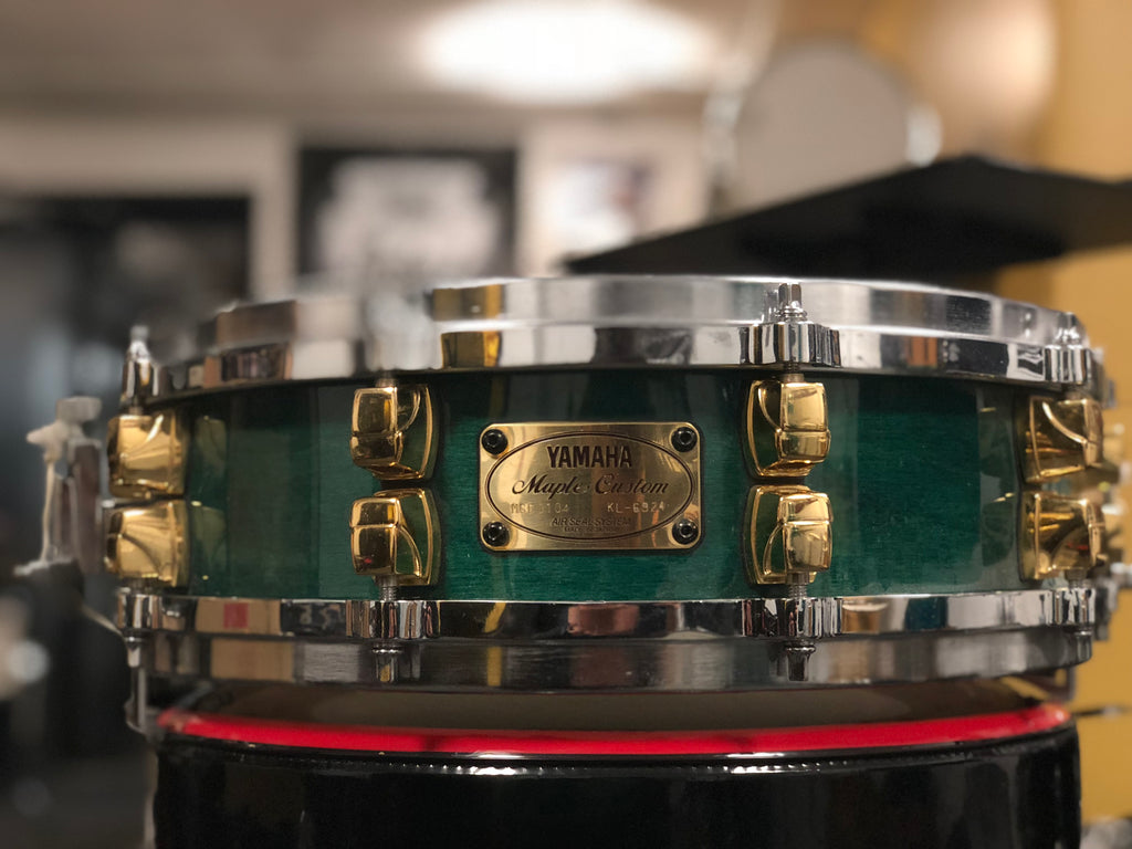 Yamaha Maple Custom 14x4 Snare Drum (used) - Aqua gloss lacquer