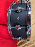 Dw Design 5.5 x 14 maple black satin snare drum BRAND NEW